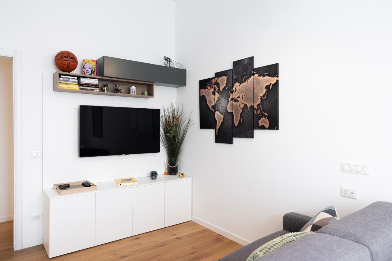 Appartement Elegante Bilocale In De Angeli - Piazzale Siena à Milan Extérieur photo