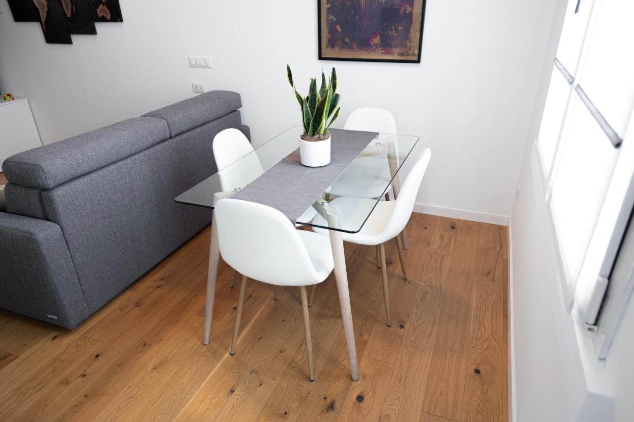 Appartement Elegante Bilocale In De Angeli - Piazzale Siena à Milan Extérieur photo